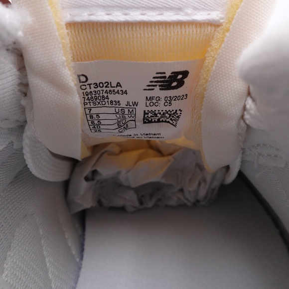 NEW New Balance CT302 Platform Sneakers CT302LA Triple White - Picture 2 of 7